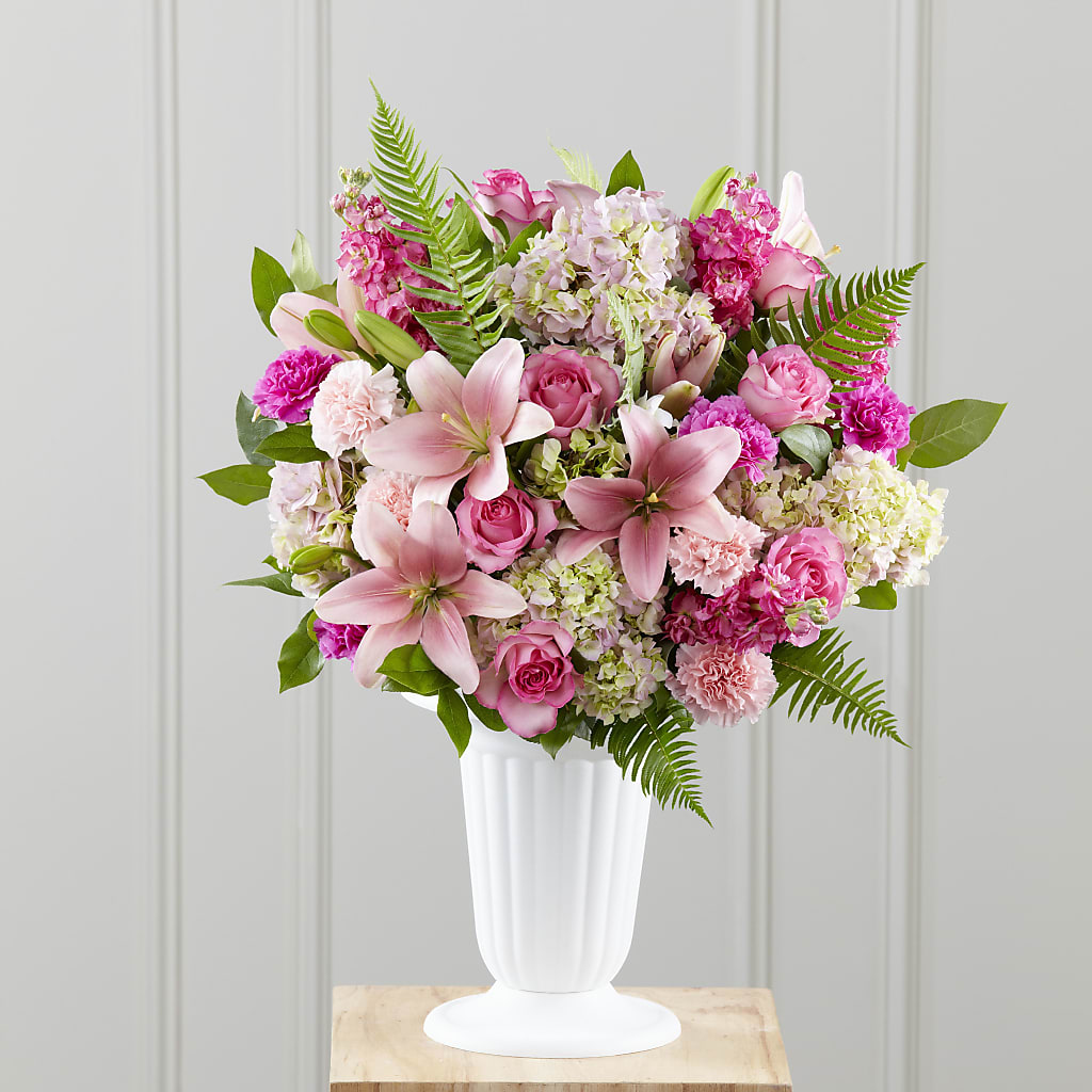 Never-Ending Love Arrangement – ELLA'S ESSENCE LLC, Evanston IL