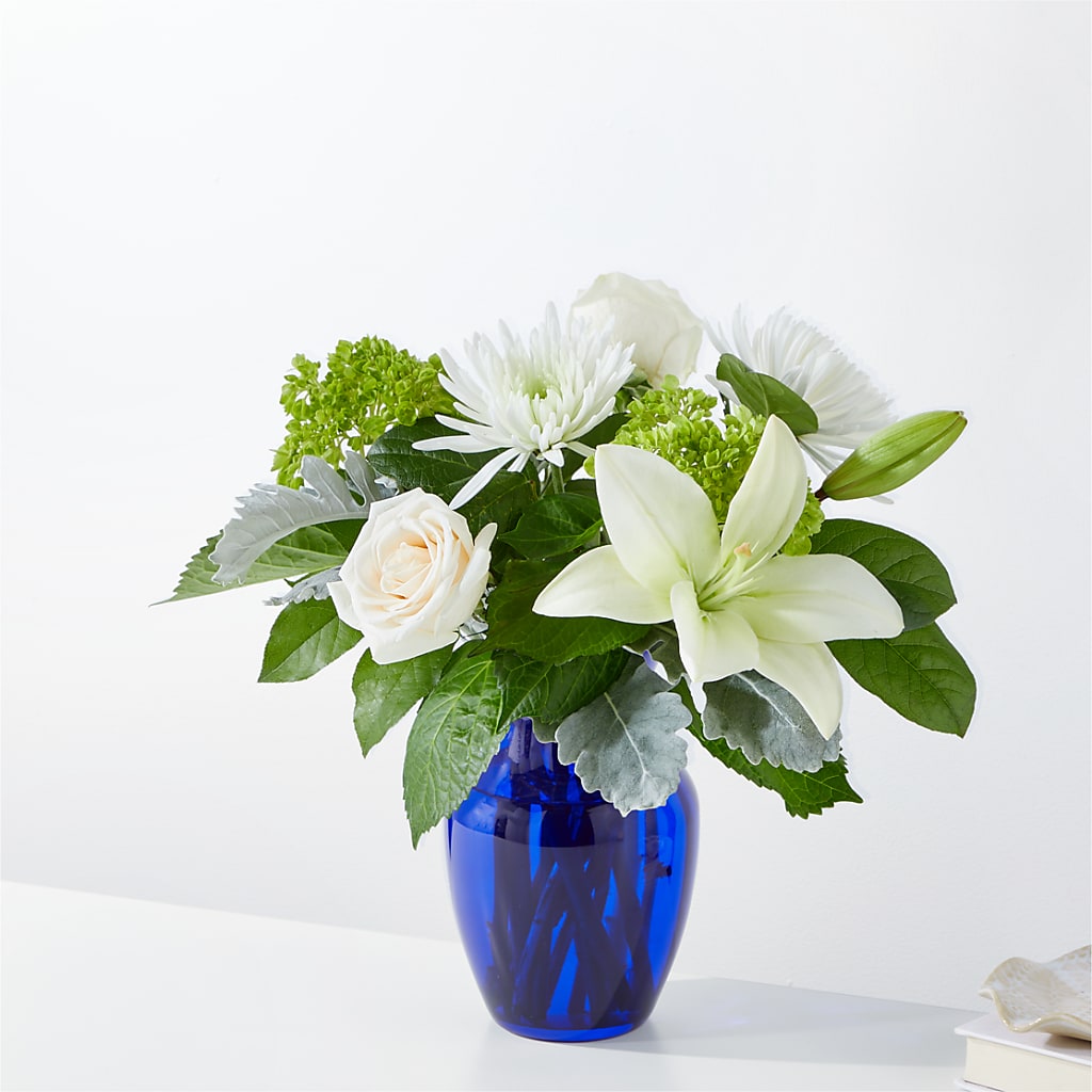 Snowy Dreams Bouquet – ELLA'S ESSENCE LLC, Evanston IL