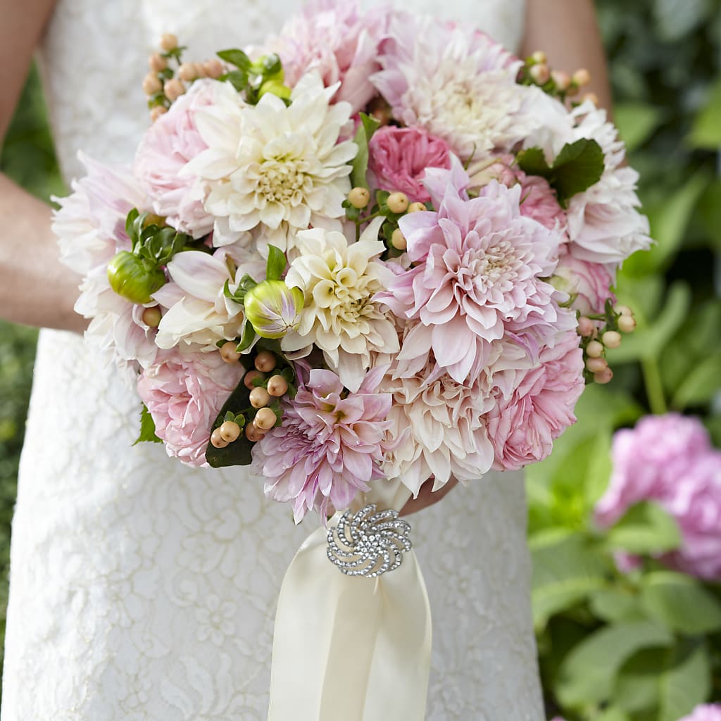 Heart's Promise Bouquet – ELLA'S ESSENCE LLC, Evanston IL