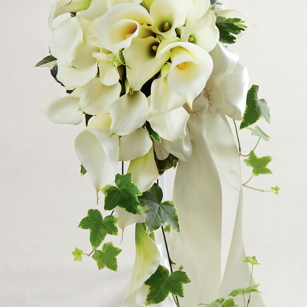 White Chapel Bouquet – ELLA'S ESSENCE LLC, Evanston IL