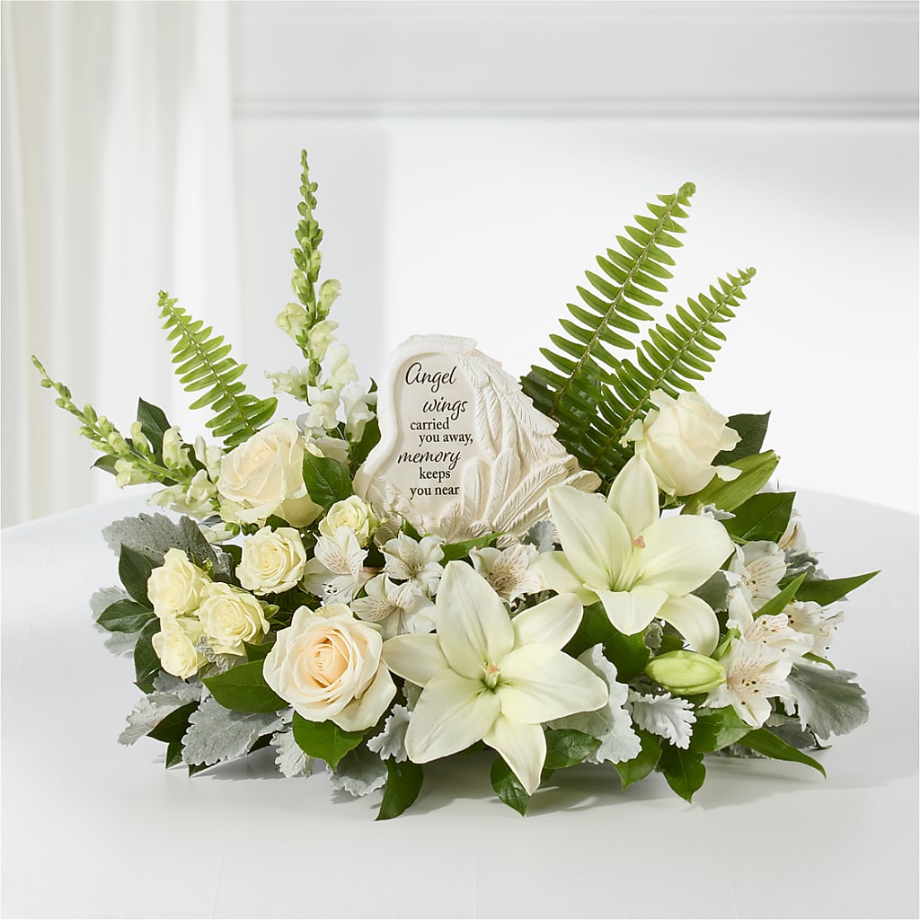 Holding You Close Arrangement – ELLA'S ESSENCE LLC, Evanston IL