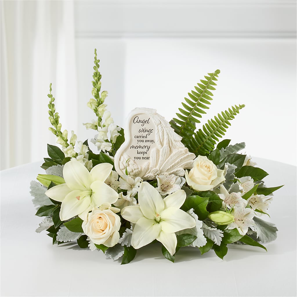 Holding You Close Arrangement – ELLA'S ESSENCE LLC, Evanston IL