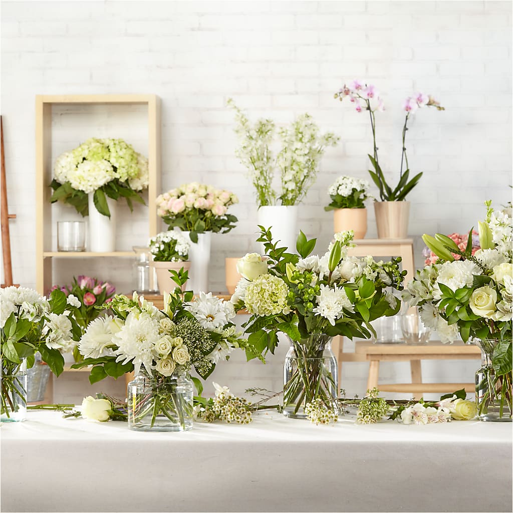 Classic Ivory – A Florist Original – ELLA'S ESSENCE LLC, Evanston IL