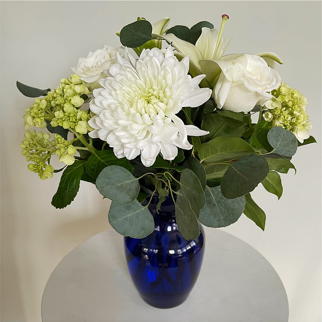 Snowy Dreams Bouquet – ELLA'S ESSENCE LLC, Evanston IL
