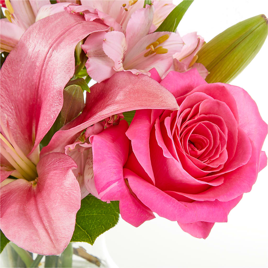 Lots of Love Bouquet – ELLA'S ESSENCE LLC, Evanston IL