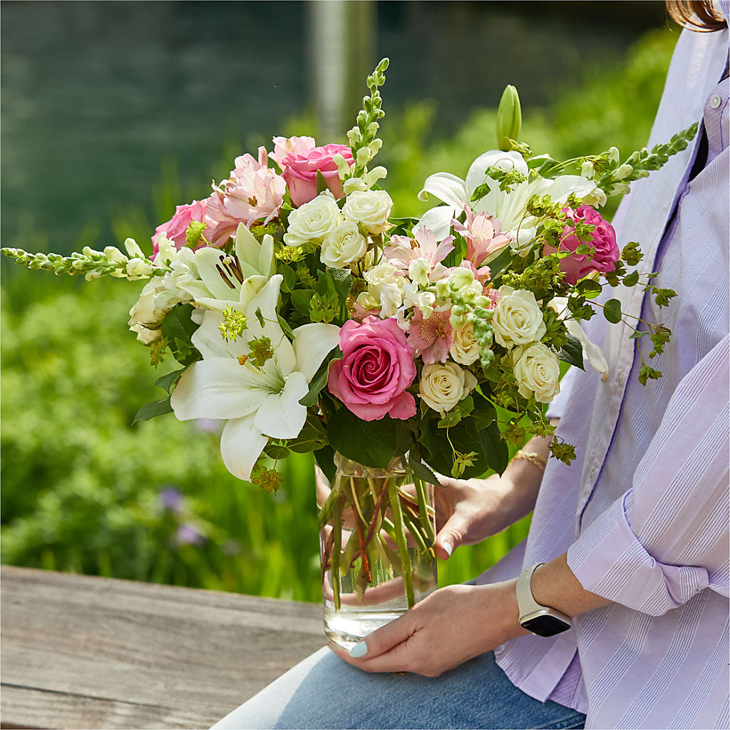 Fondly Bouquet – ELLA'S ESSENCE LLC, Evanston IL