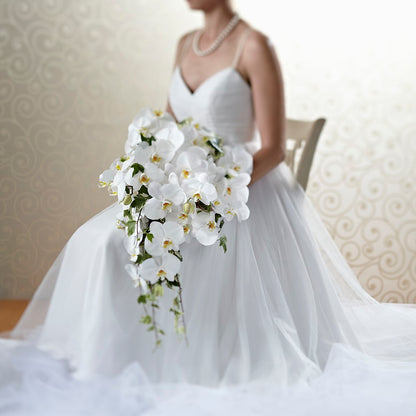 Classic White Bouquet – ELLA'S ESSENCE LLC, Evanston IL